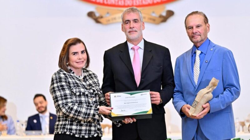 “Democracia sem controle não é democracia”, diz ministro do STJ em seminário no TCE-AM