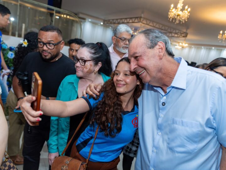 Omar coloca valorização dos professores no centro de proposta para recuperar educação do Amazonas
