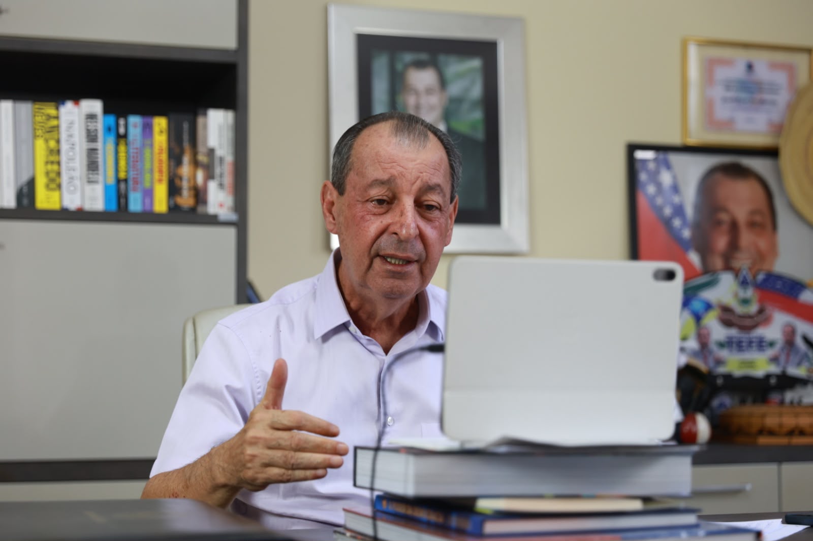 Omar prevê vitória para acabar com escala 6×1 dos trabalhadores