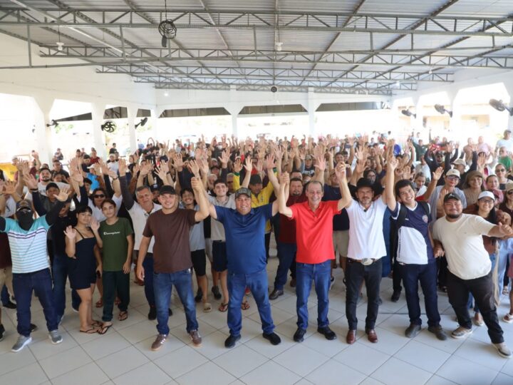 Em São Sebastião do Uatumã e Urucará, Omar apresenta projeto para gerar emprego e renda na região