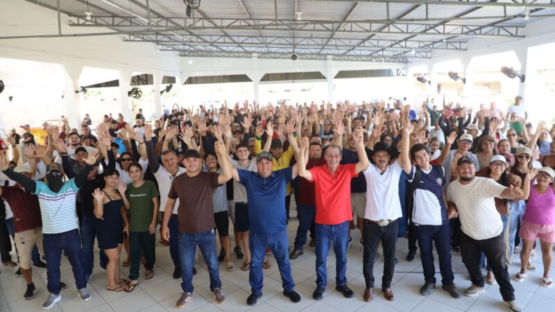Em São Sebastião do Uatumã e Urucará, Omar apresenta projeto para gerar emprego e renda na região
