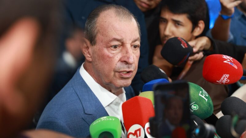 Omar propõe novas escolas de tempo integral para melhorar ensino e proteger jovens no AM