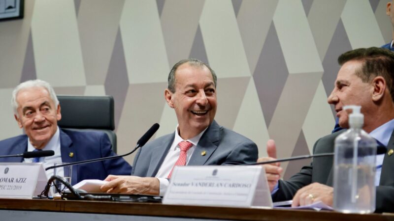 Com relato de Omar, comissão do Senado aprova projeto que reduz a jornada semanal dos trabalhadores sem redução salarial